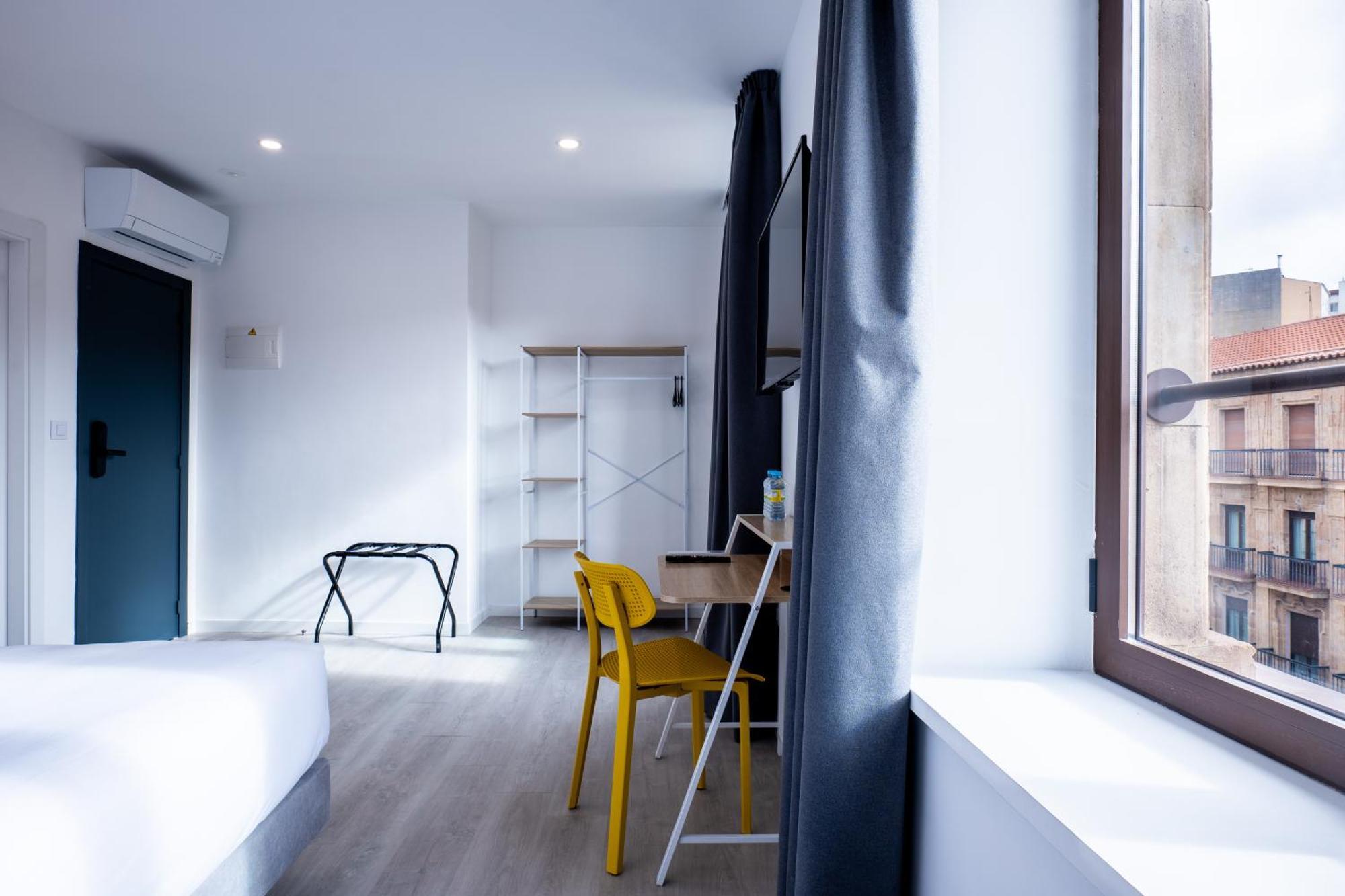 Hotel Gran Via By Gaiarooms Salamanca Bagian luar foto