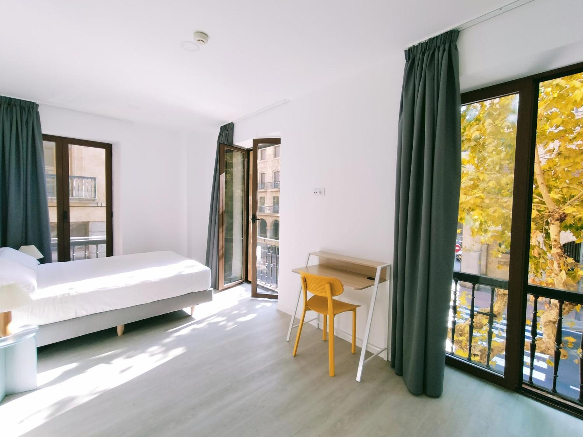 Hotel Gran Via By Gaiarooms Salamanca Bagian luar foto
