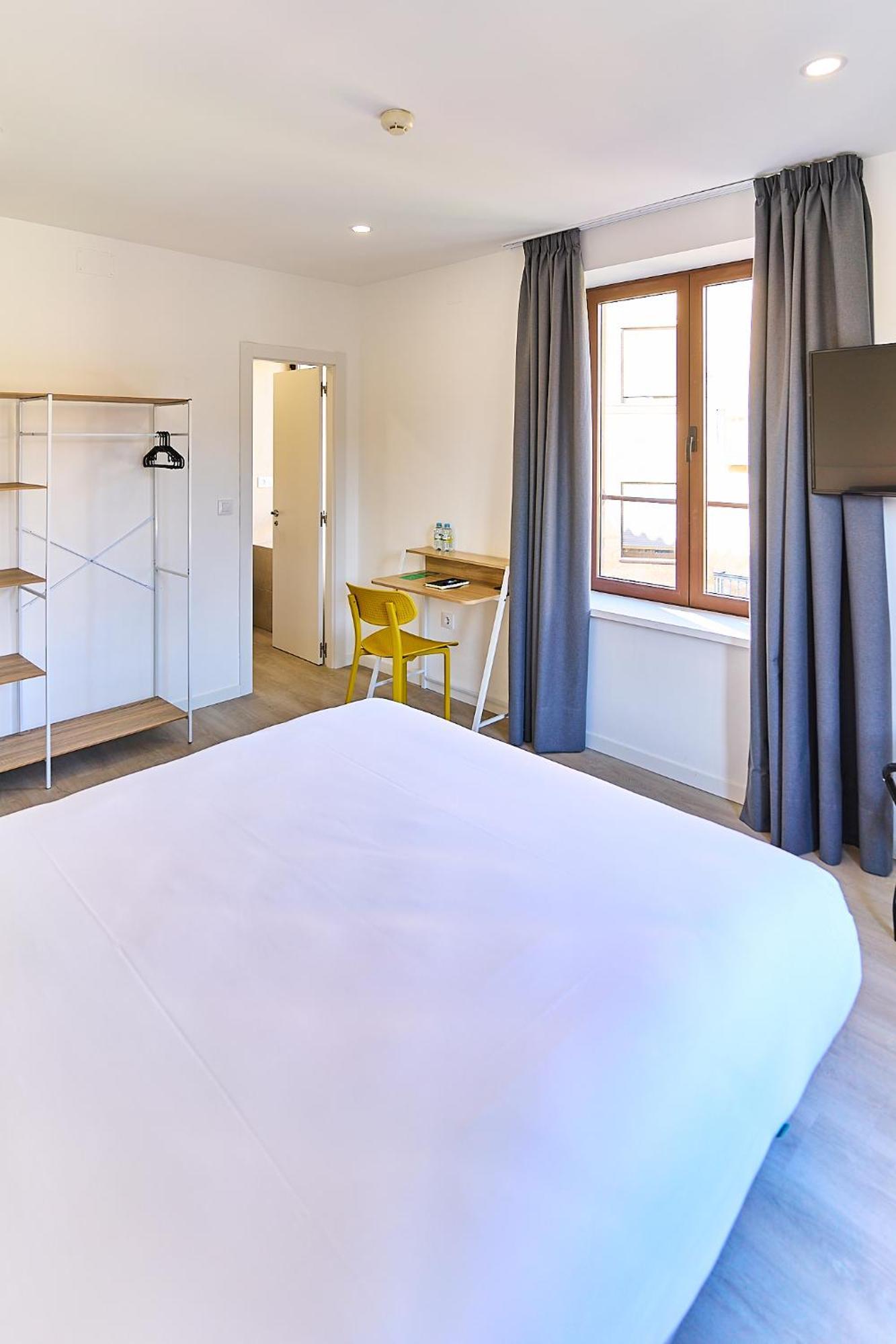 Hotel Gran Via By Gaiarooms Salamanca Bagian luar foto