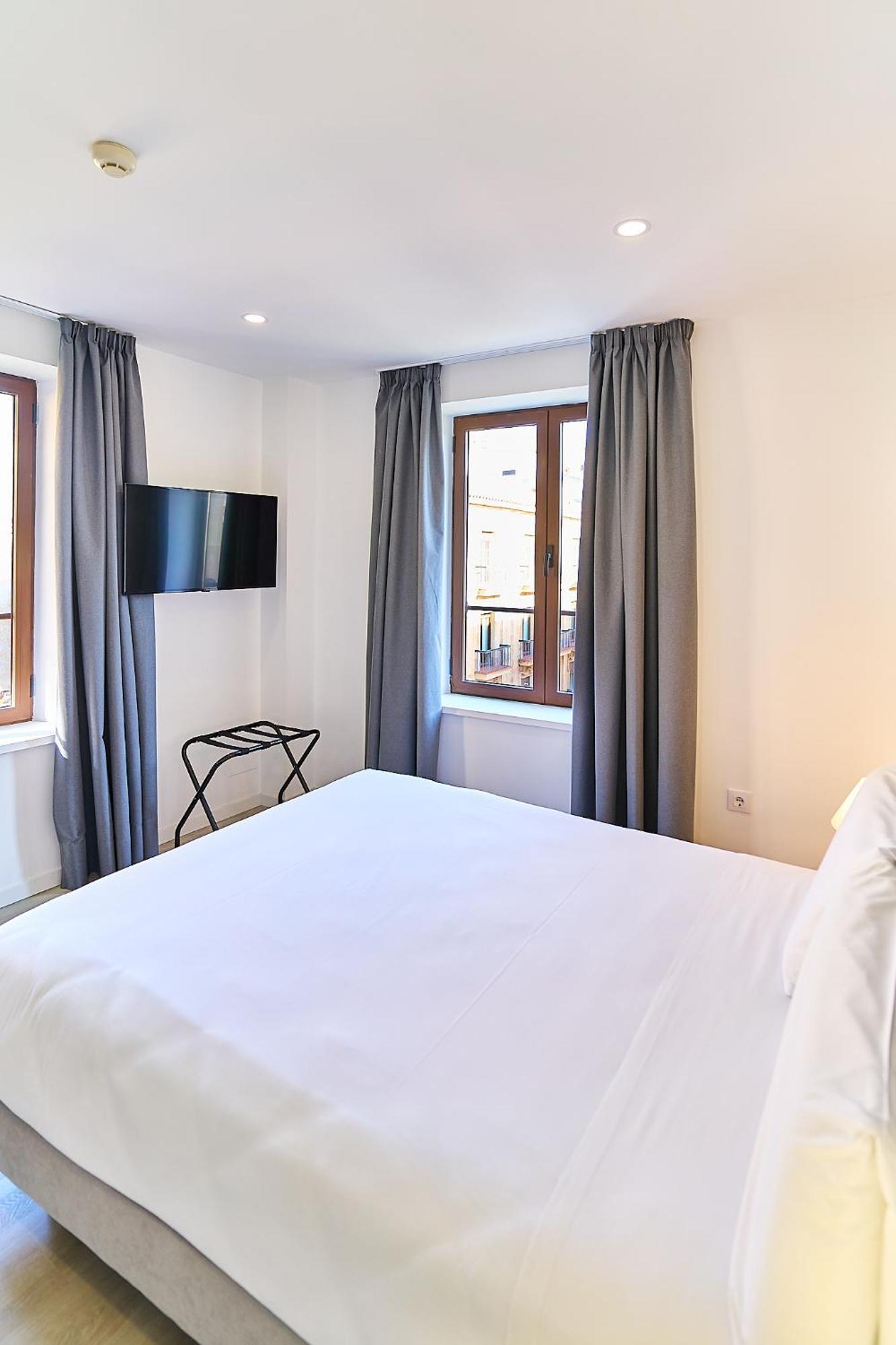 Hotel Gran Via By Gaiarooms Salamanca Bagian luar foto