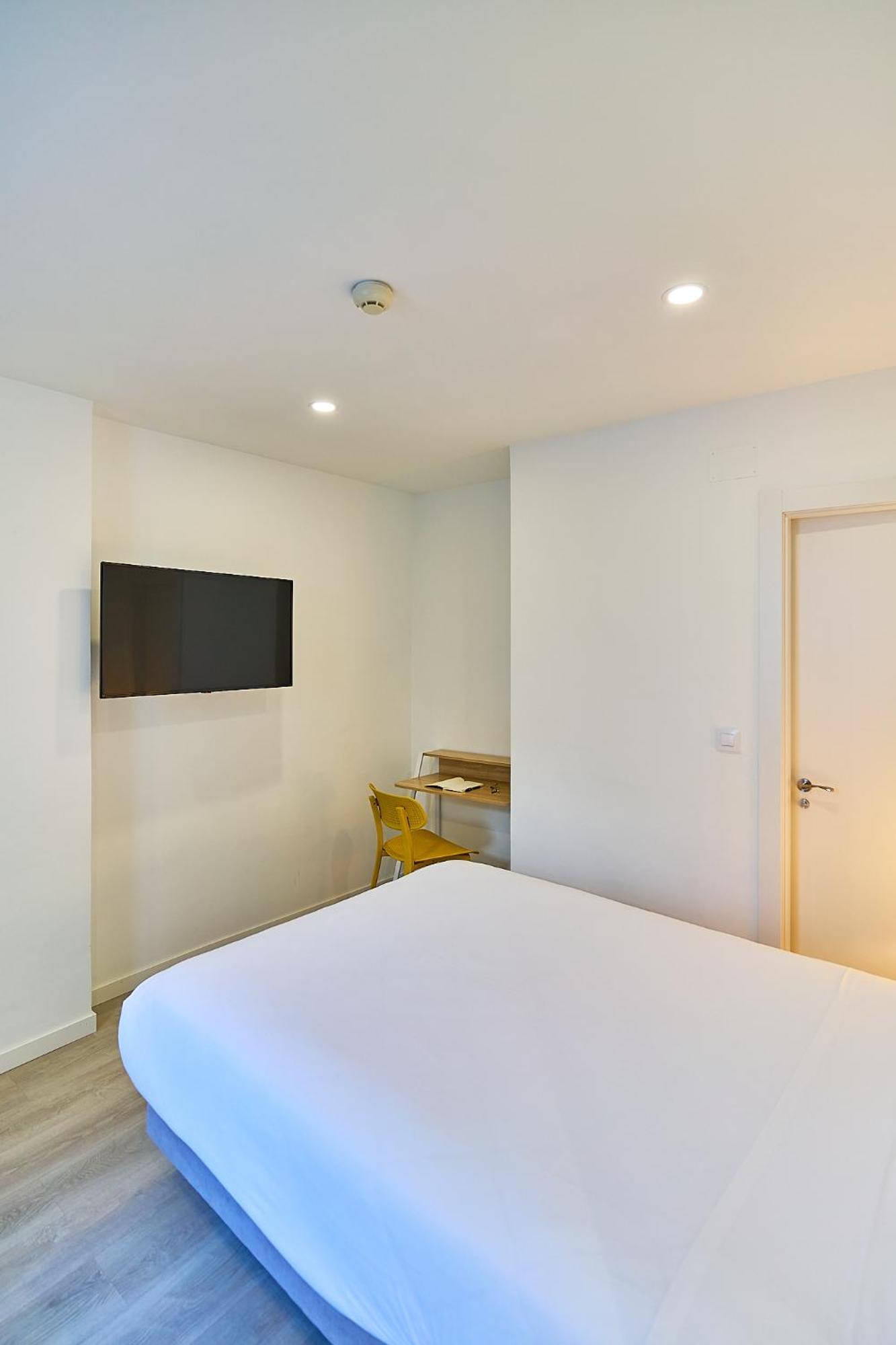 Hotel Gran Via By Gaiarooms Salamanca Bagian luar foto