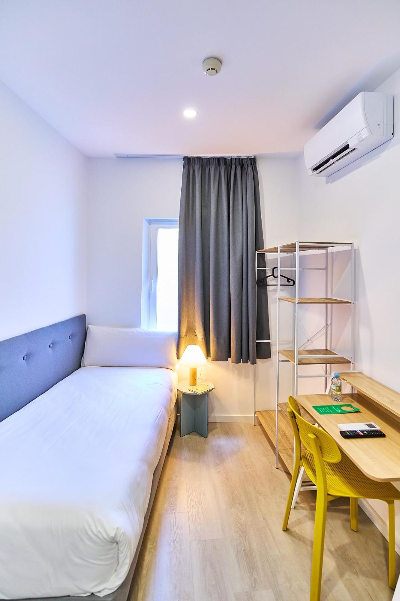 Hotel Gran Via By Gaiarooms Salamanca Bagian luar foto